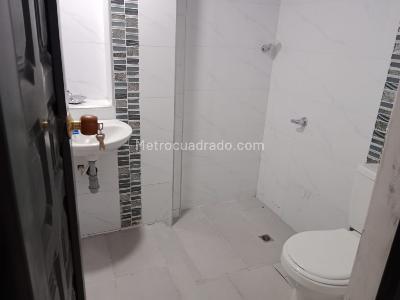 Casa de 5 alcobas en venta en La Gloria, Bogotá, 280 m² · foto 17 de 18