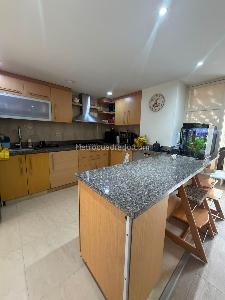 Apartamento de 3 alcobas en venta en Santa Barbara Occidental, Bogotá, 151 m² · foto 6 de 16