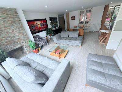 Apartamento de 3 alcobas en venta en Santa Barbara Occidental, Bogotá, 151 m² · foto 3 de 16