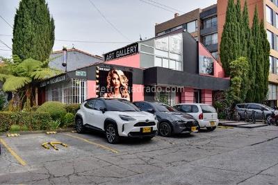 Casa de 5 alcobas en venta en Molinos Norte, Bogotá, 457 m² · foto 2 de 20