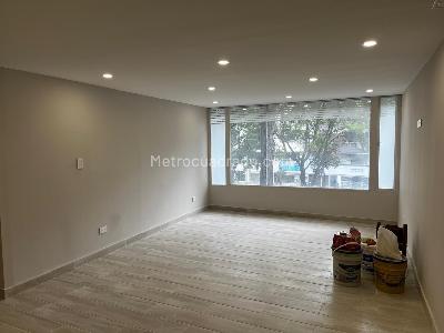 Apartamento de 1 alcoba en venta en Chico Ii Sector, Bogotá, 60 m² · foto 2 de 6