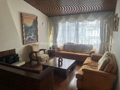Casa de 4 alcobas en venta en La Esperanza Modelia, Bogotá, 300 m² · foto 3 de 20