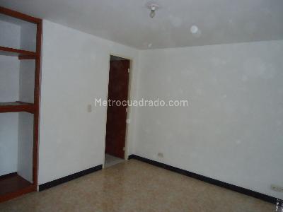 Apartamento de 3 alcobas en arriendo en Portal De Alamos, Bogotá, 75 m² · foto 13 de 20