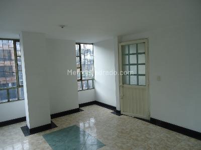 Apartamento de 3 alcobas en arriendo en Portal De Alamos, Bogotá, 75 m² · foto 3 de 20