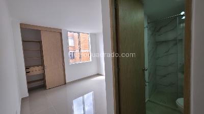 Apartamento de 3 alcobas en venta en El Dorado, Envigado, 89 m² · foto 2 de 20