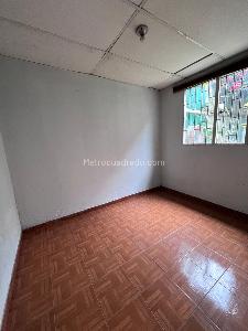 Casa de 5 alcobas en venta en La Esmeralda, Bogotá, 240 m² · foto 16 de 20