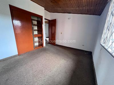 Casa de 5 alcobas en venta en La Esmeralda, Bogotá, 240 m² · foto 19 de 20