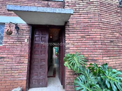 Casa de 5 alcobas en venta en La Esmeralda, Bogotá, 240 m² · foto 2 de 20