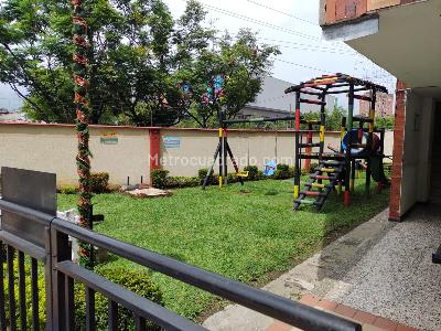 Apartamento de 3 alcobas en venta en Los Portales, Cali, 104 m² · foto 13 de 15
