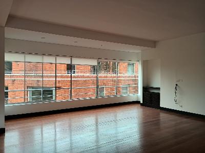 Apartamento en venta en Chico Reservado Chico, Bogotá · foto 2 de 17