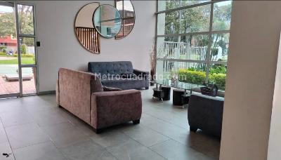 Apartamento en venta en Parques San Joaquin, Bogotá · foto 2 de 15