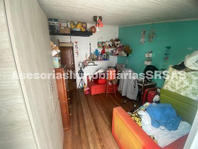 Casa de 5 alcobas en venta en Los Cerezos, Bogotá, 133 m² · foto 17 de 20