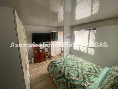 Casa de 5 alcobas en venta en Los Cerezos, Bogotá, 133 m² · foto 19 de 20