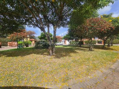 Casa de 5 alcobas en venta en Condominio Aquitania Chia, Chía, 775 m² · foto 17 de 19