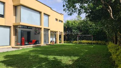 Casa de 5 alcobas en venta en Condominio Aquitania Chia, Chía, 775 m² · foto 2 de 19