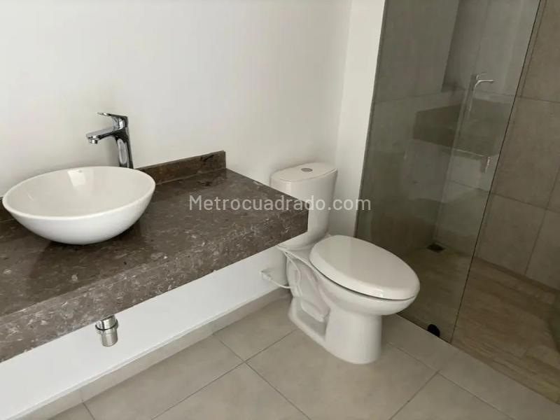 Piso – Pereira, Sector Galeria Central - Vista 4