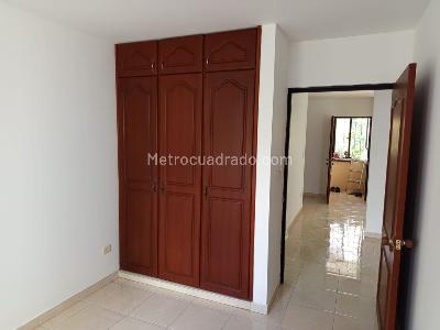 Apartamento de 2 alcobas en venta en La Gaitana, Neiva, 49 m² · foto 2 de 16