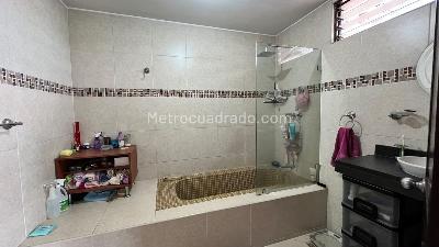 Apartamento de 3 alcobas en venta en Versalles, Cali, 152 m² · foto 10 de 12