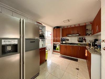 Apartamento de 3 alcobas en venta en Versalles, Cali, 152 m² · foto 3 de 12