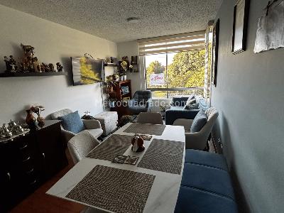 Apartamento de 3 alcobas en venta en Pinar De Suba, Bogotá, 53 m² · foto 3 de 14