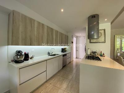 Casa de 4 alcobas en venta en Parcelaciones Pance, Cali, 291 m² · foto 9 de 16