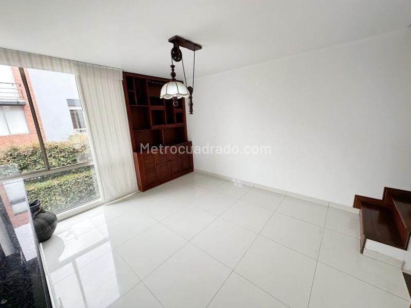 Casa – Bogotá, Localidad Suba - Más