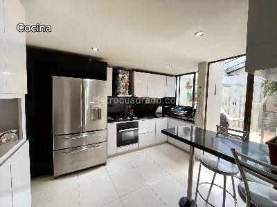 Apartamento en venta en Santa Barbara Central, Bogotá · foto 6 de 14