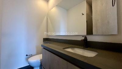 Apartamento de 2 alcobas en venta en Poblado Alto, Medellín, 81 m² · foto 10 de 19
