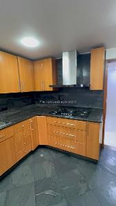 Casa de 4 alcobas en venta en Usaquen, Bogotá, 216 m² · foto 5 de 19