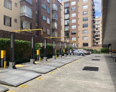 Apartamento de 2 alcobas en venta en Cedritos Acacias, Bogotá, 77 m² · foto 17 de 20
