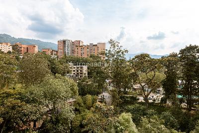 Apartamento de 1 alcoba en venta en Poblado San Lucas, Medellín, 64 m² · foto 3 de 14
