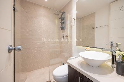 Apartamento en venta en El Poblado Provenza, Medellín · foto 5 de 14