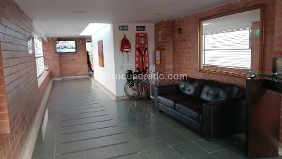 Apartamento de 3 alcobas en venta en Parques De Modelia Reservado Ii, Bogotá, 80 m² · foto 3 de 13