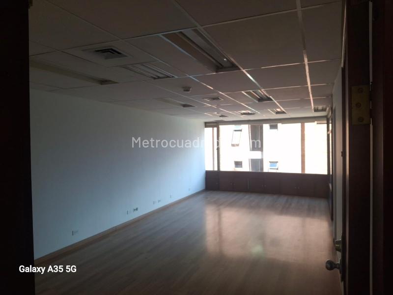 Oficina en Arriendo, EL POBLADO Zona Urbana , Medellín - Vista 3