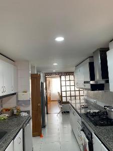 Apartamento en venta en Santa Barbara Central, Bogotá · foto 2 de 13