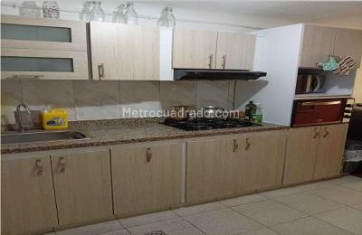 Casa de 5 alcobas en venta en Primero De Mayo, Cali, 450 m² · foto 3 de 9