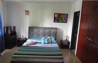 Casa de 5 alcobas en venta en Primero De Mayo, Cali, 450 m² · foto 6 de 9