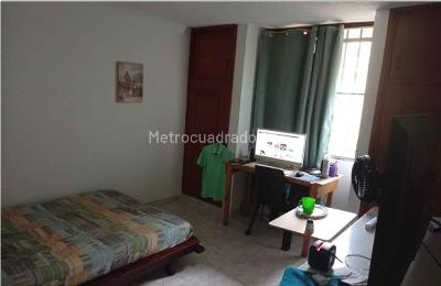 Casa de 5 alcobas en venta en Primero De Mayo, Cali, 450 m² · foto 7 de 9