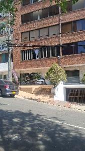 Office for rent in SANTA TERESITA ALTO Oeste, Cali
