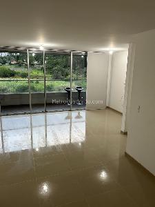 Apartamento de 3 alcobas en venta en Bello, Bello, 92 m² · foto 2 de 19