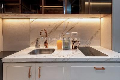 Apartamento de 1 alcoba en venta en Chico Norte, Bogotá, 15 m² · foto 2 de 13