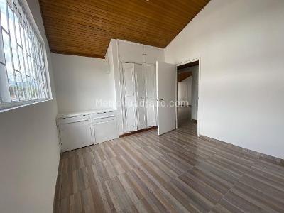 Casa de 5 alcobas en venta en Polo Club, Bogotá, 320 m² · foto 12 de 20