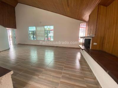 Casa de 5 alcobas en venta en Polo Club, Bogotá, 320 m² · foto 17 de 20