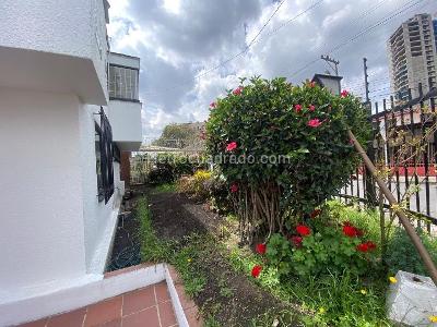 Casa de 5 alcobas en venta en Polo Club, Bogotá, 320 m² · foto 19 de 20