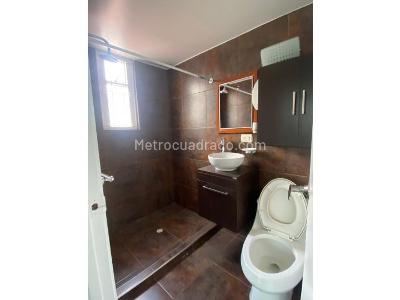 Casa de 5 alcobas en venta en Polo Club, Bogotá, 320 m² · foto 5 de 20