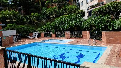 Apartamento de 3 alcobas en arriendo en Loma De Los Bernal, Medellín, 74 m² · foto 11 de 17