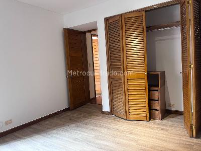 Apartamento en venta en La Carolina, Bogotá · foto 13 de 19