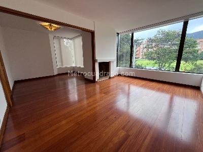 Apartamento en venta en La Carolina, Bogotá · foto 2 de 19