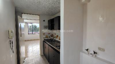 Apartamento en venta en Los Almendros, Bogotá · foto 6 de 14
