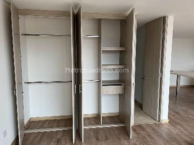 Apartamento en venta en Cedritos Acacias, Bogotá · foto 8 de 20